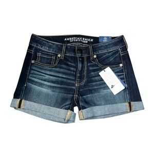 🌟NWT🌟 American Eagle Midi Low Rise Stretch Shorts - Size 2